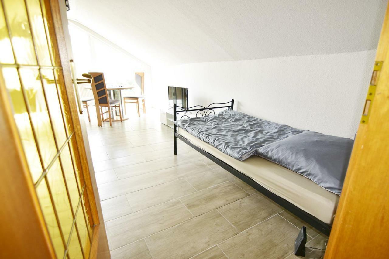 Apartment Köln Porz Oda fotoğraf